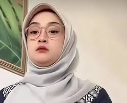 guru salsa viral 5 menit, bu guru salsa viral new video telegram, bu guru salsa x full clip