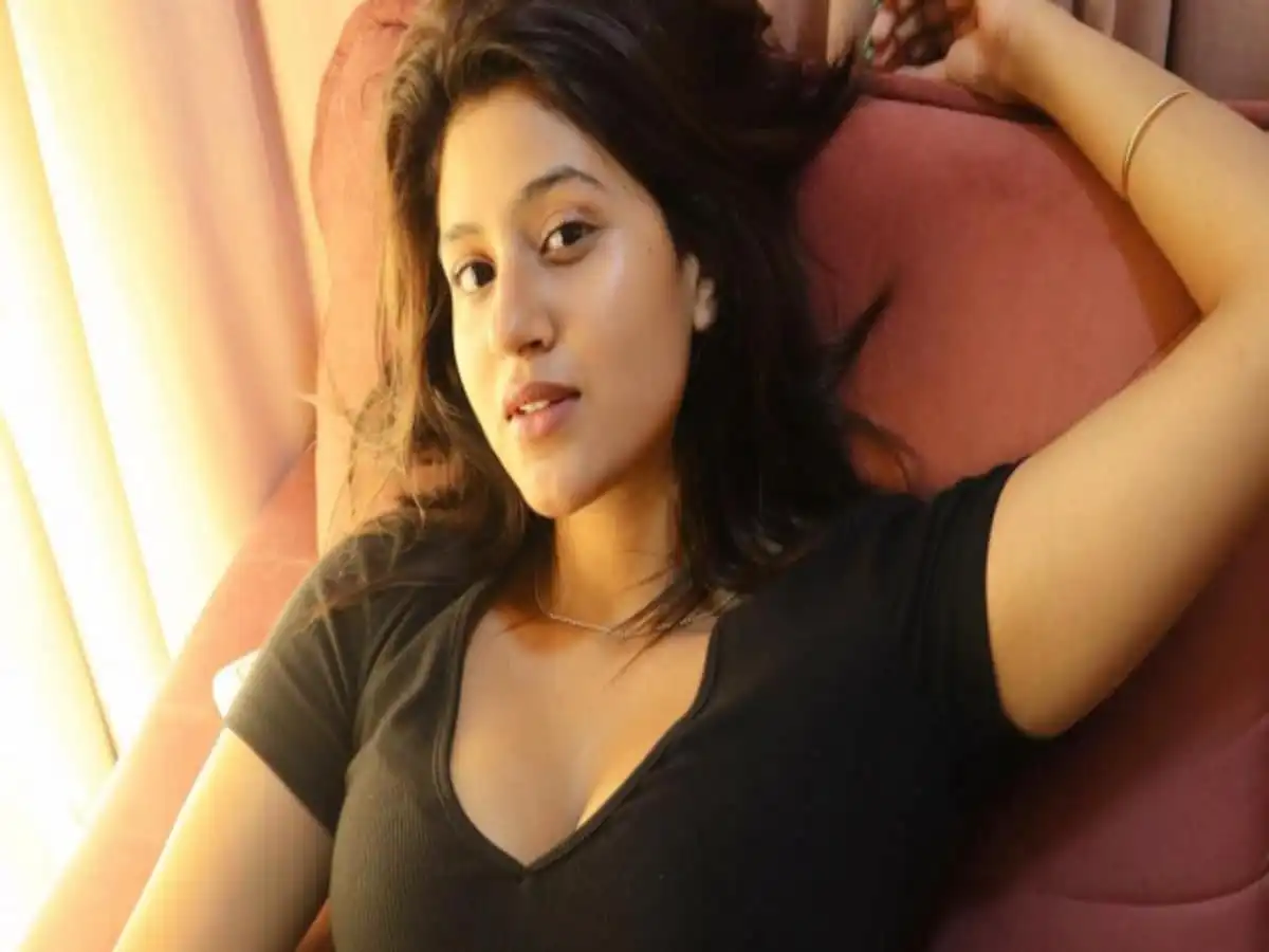 Anjali Arora Ka Viral Video 29minute Full, Bold Outfit Video in White Shirt & Black Bra Anjali Arora